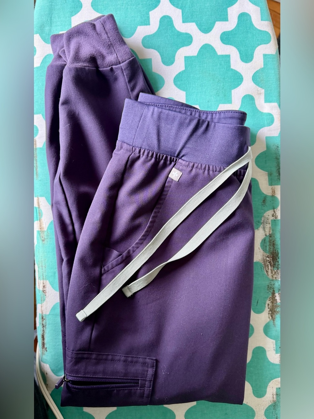 Figs xsp Zamora joggers. Purple jam like new ! Perfect condition .